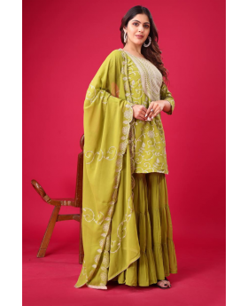 Three-piece embroidered Kurta Dupatta suit set in green heavy georgette