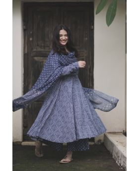 Ethnic Anarkali Suit in Slub Rayon Beautiful All-Over Print Design